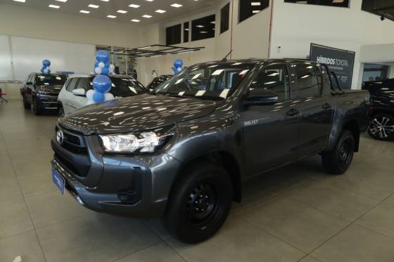 TOYOTA HILUX 2.8 D-4D TURBO DIESEL CD POWER PACK 4X4 AUTOMÁTICO TOYOTA HILUX 2.8 D-4D TURBO DIESEL CD POWER PACK 4X4 AUTOMÁTICO